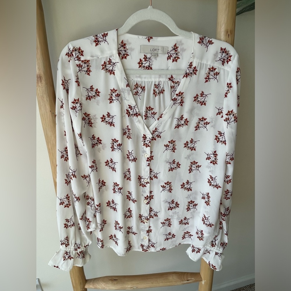 LOFT Ann Taylor Burgandy Fall Floral Button Up Blouse V-Neck Ruffle Cuffs XS